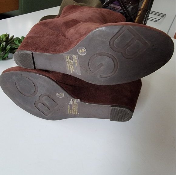 BCBGENERATION Wessy Brown Suede Booties Size 8 Boot Sock - Picture 8 of 12
